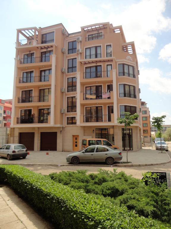 Апартаменти In *